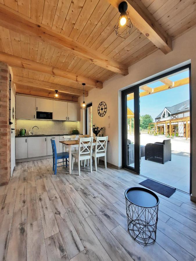 Patyki Kamyki Apartamento Ustka Exterior foto