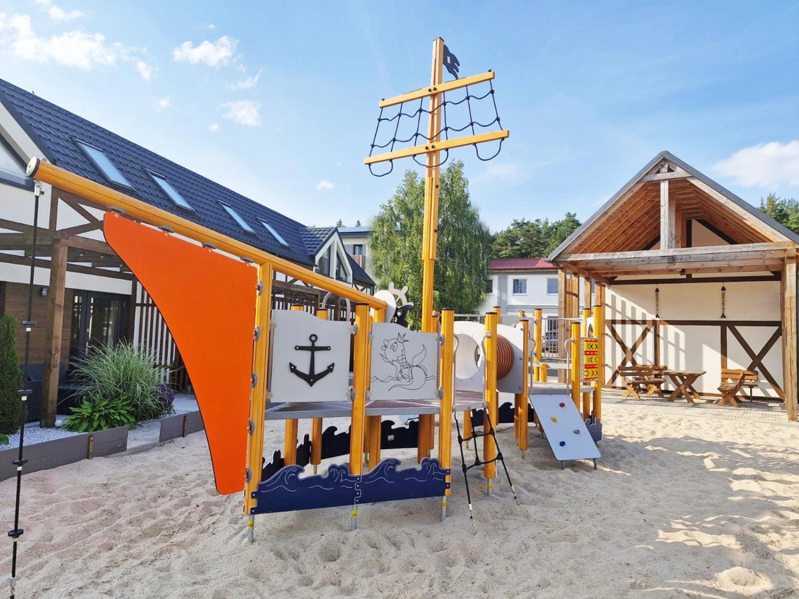 Patyki Kamyki Apartamento Ustka Exterior foto