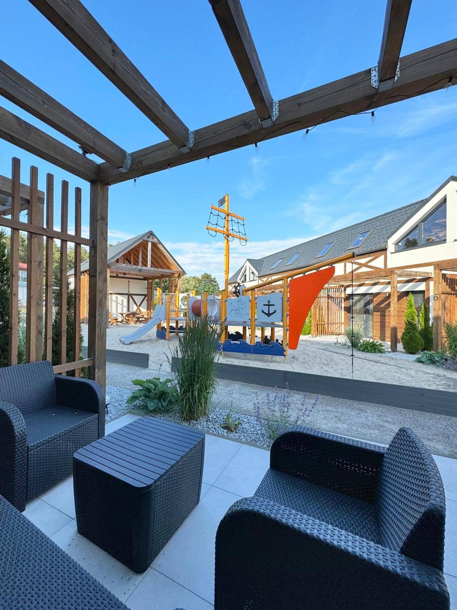 Patyki Kamyki Apartamento Ustka Exterior foto